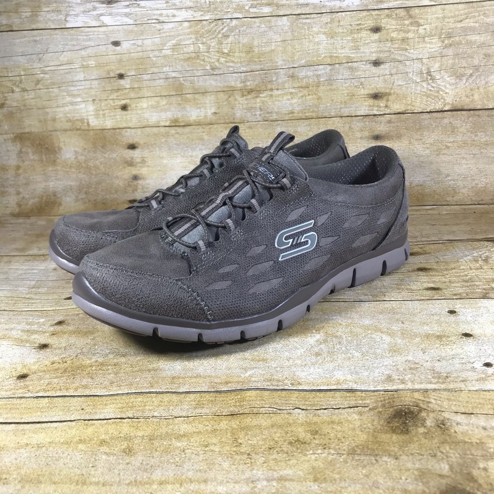 Skechers Womens shoes Sz 8 slip ons brown shoes